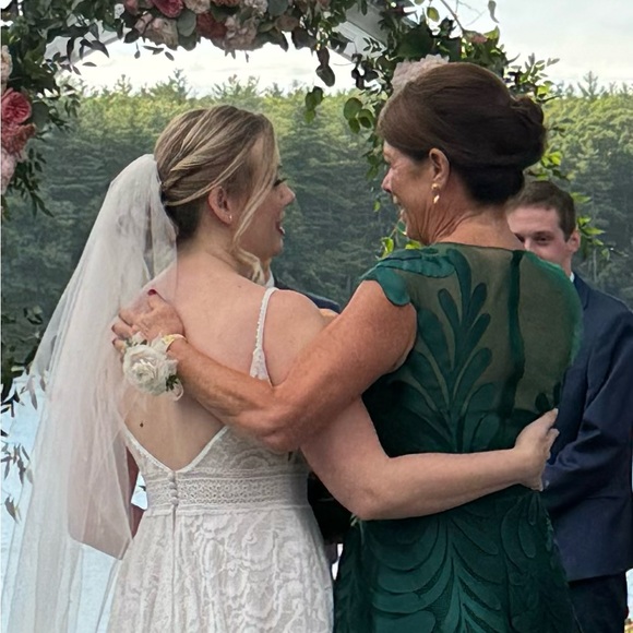 Beautiful forest green gown! - Picture 3 of 5